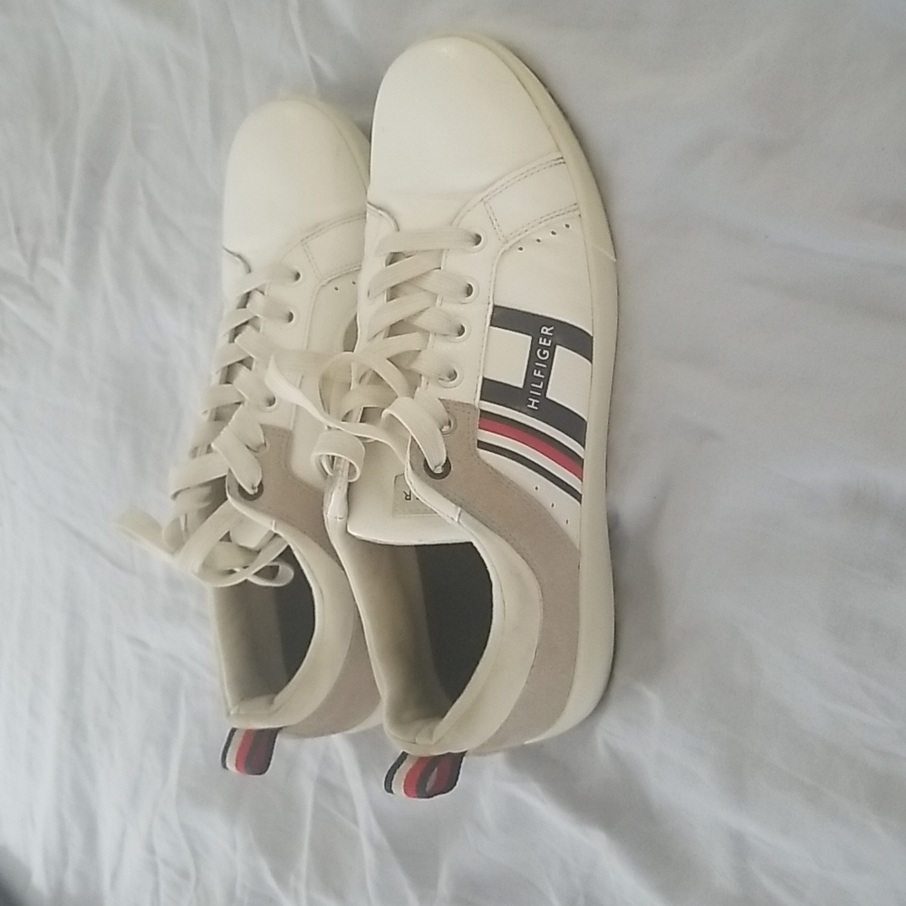 Men's Tommy Hilfiger size 8